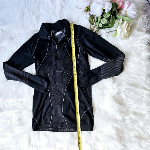 Gymshark 1/4 Zip Pullover Small - Picture 2 of 7